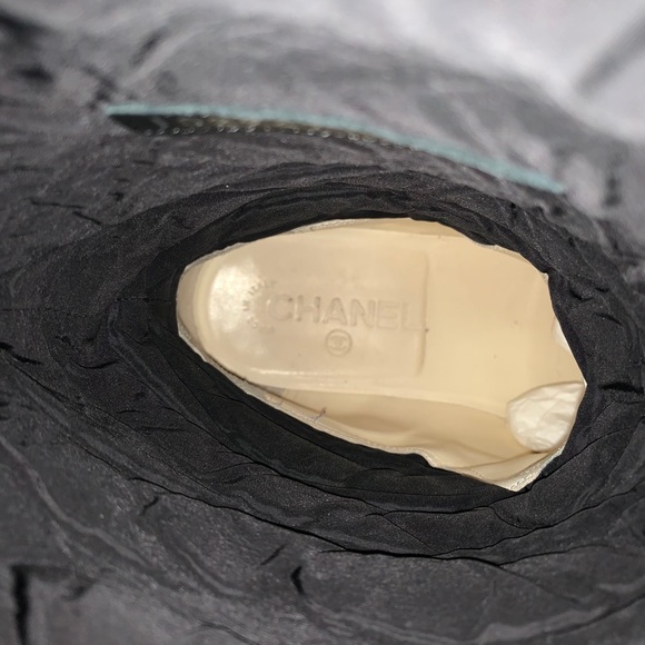 🍾🥂SOLD!🥳Chanel Lined Boots - Picture 9 of 12